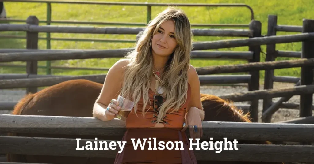 Lainey Wilson height 5'6" country music star performing in signature bell-bottoms