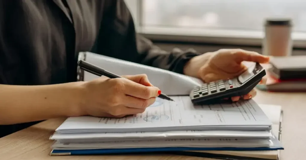 Top Skills to Seek When Outsourcing a Bookkeeper
