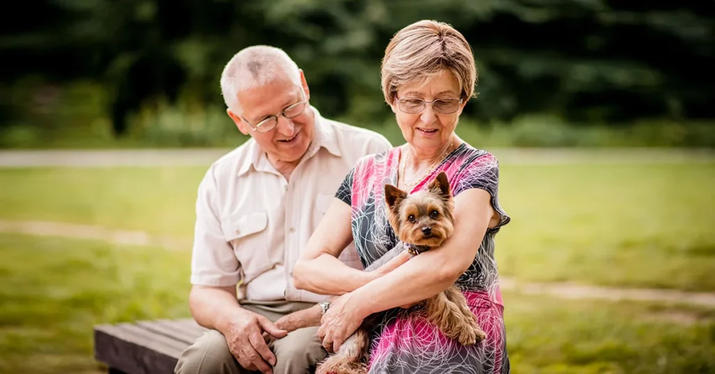 How to Choose a Pet-Friendly Environment in Assisted Living