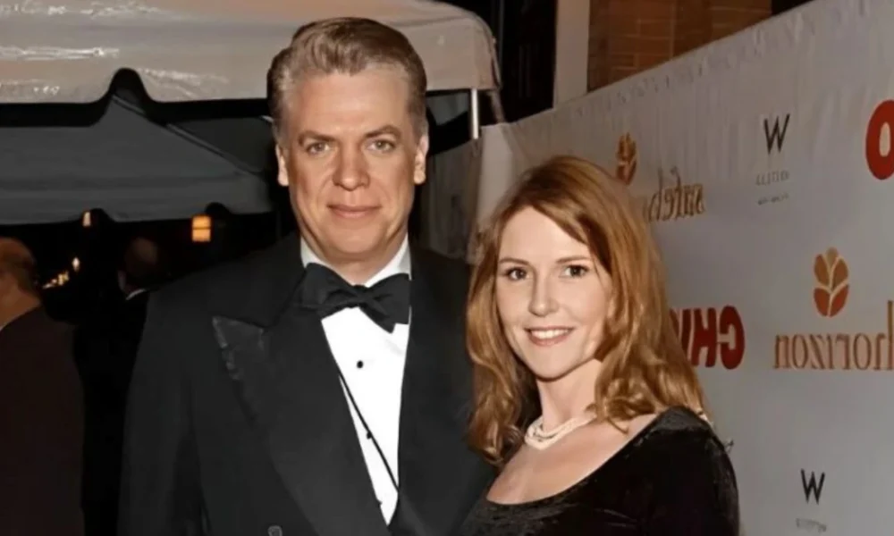 Who is Lupe Gidley? The Amazing Artist Behind Christopher McDonald Lupe Gidley portrait - Christopher McDonald's wife, contemporary artist, model turned successful art creator